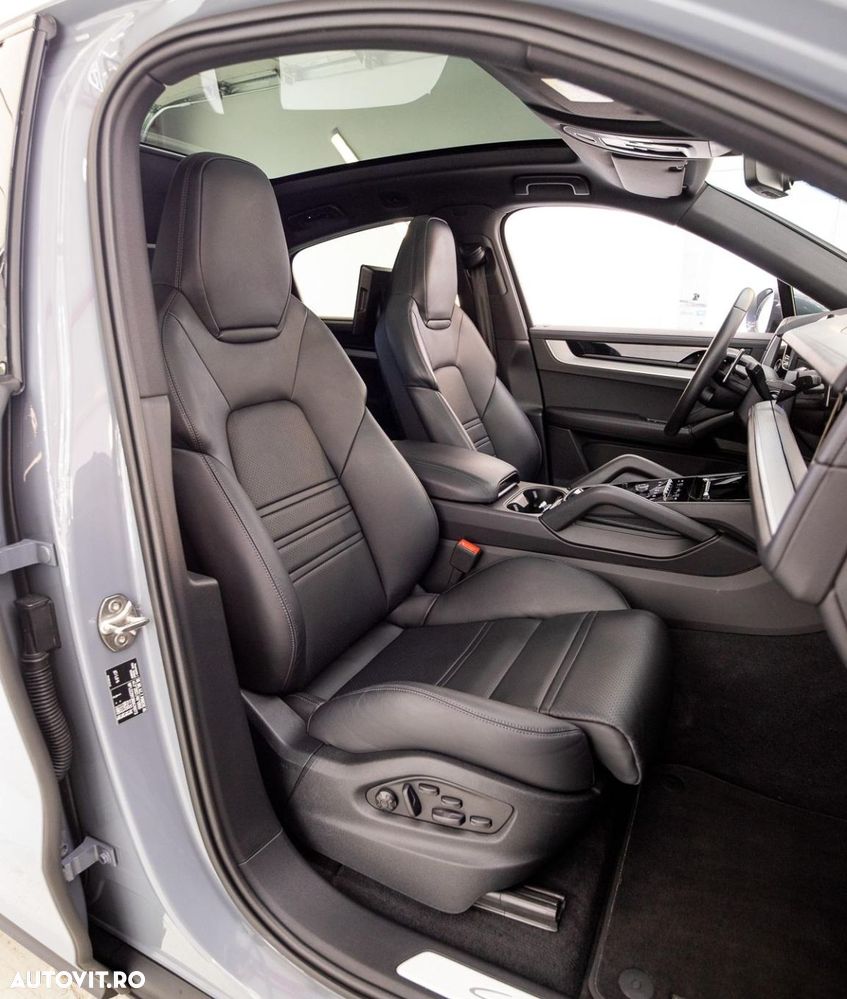 Porsche Cayenne Coupe - 12