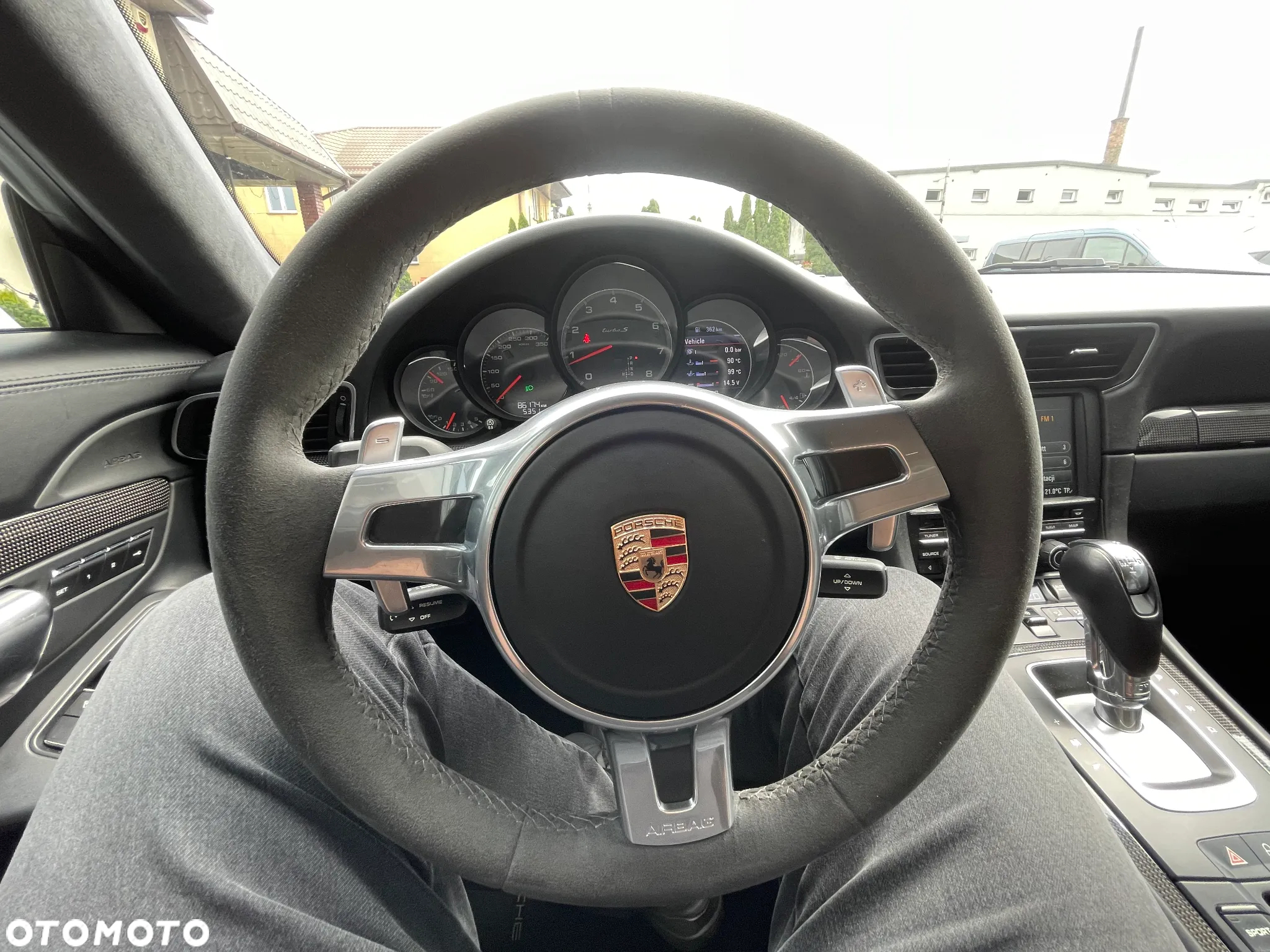 Porsche 911 Turbo S - 19