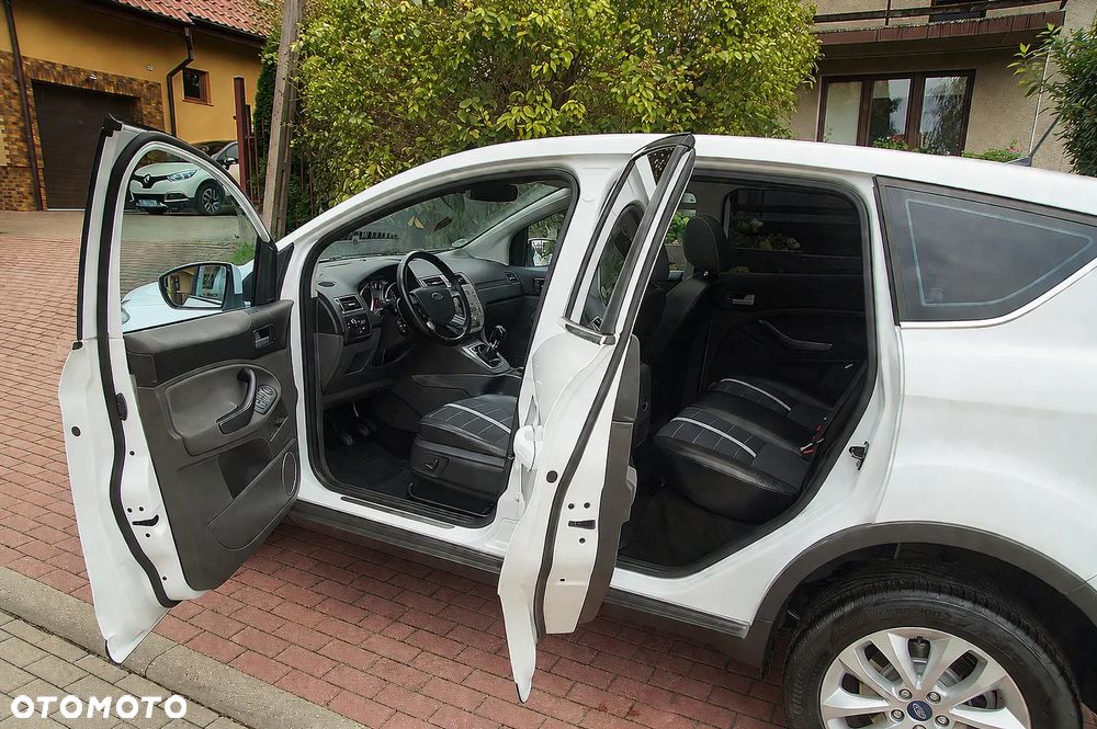 Ford Kuga 2.0 TDCi 4x4 Titanium - 15