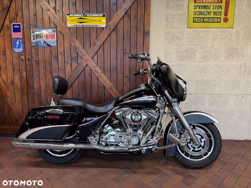 Harley-Davidson Touring Street Glide - 2