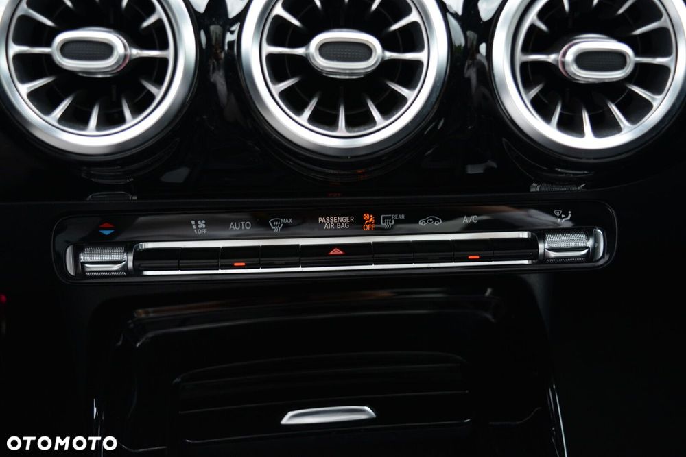 Mercedes-Benz CLA - 20