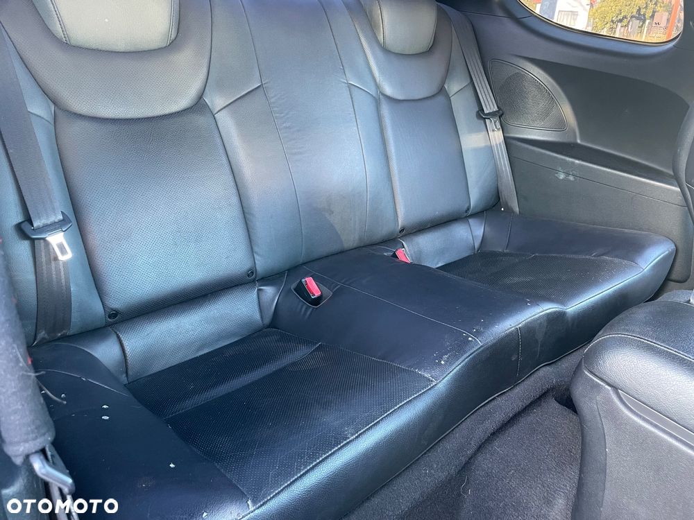 Hyundai Genesis Coupe 3.8 V6 Executive - 14