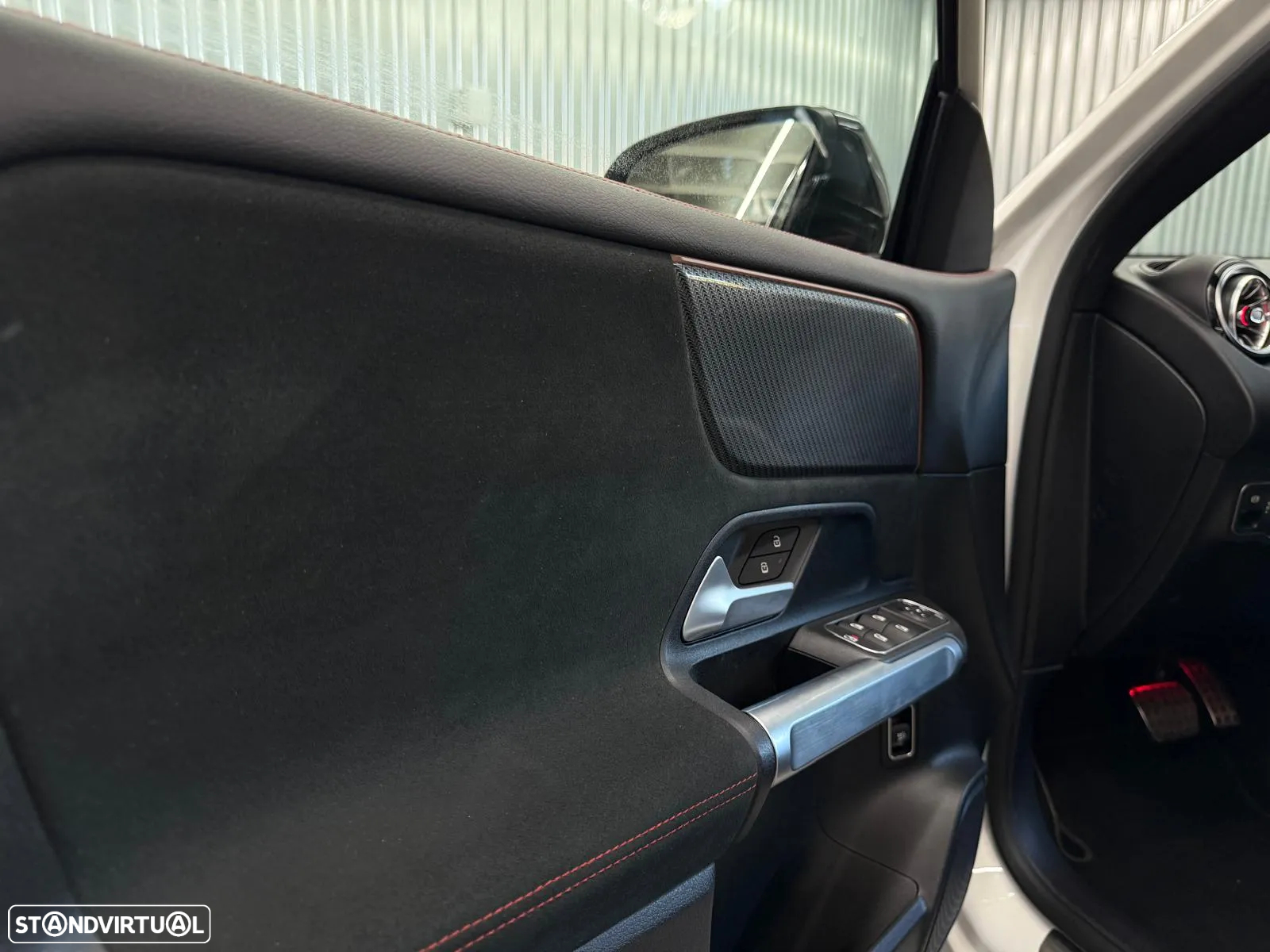 Mercedes-Benz GLB 180 d AMG Line - 38