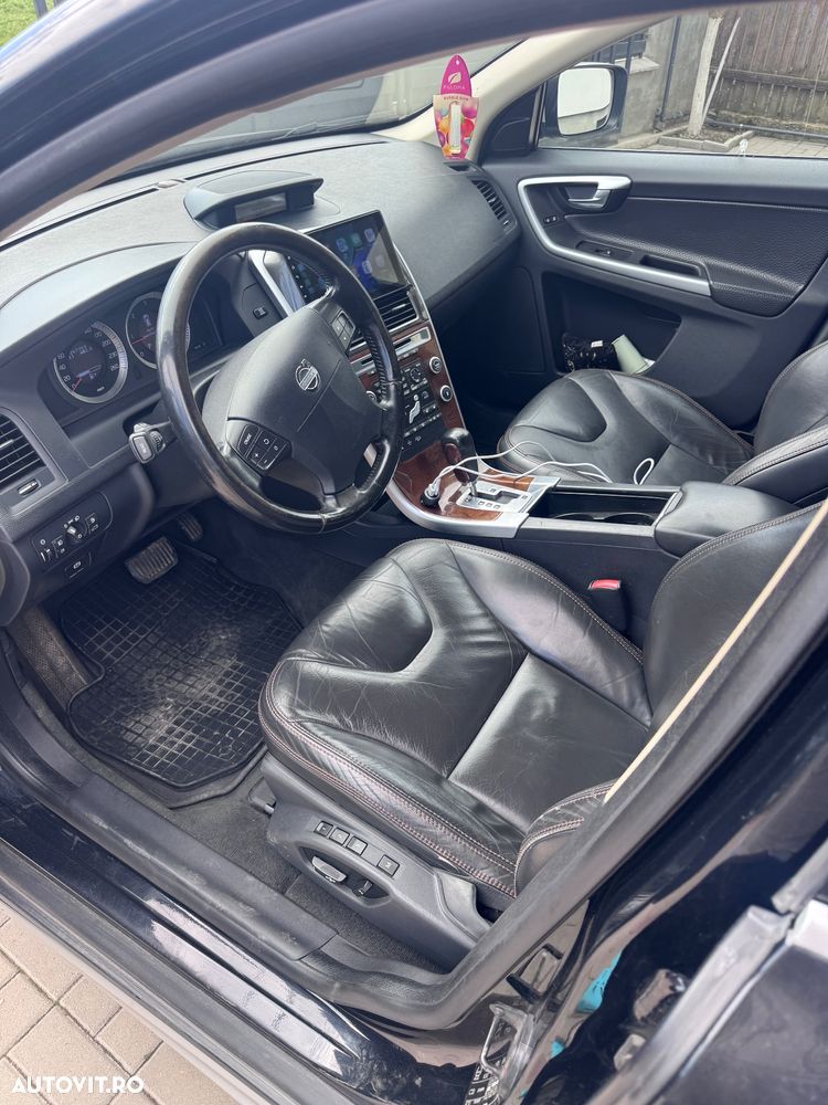 Volvo XC 60 D5 AWD Summum - 10