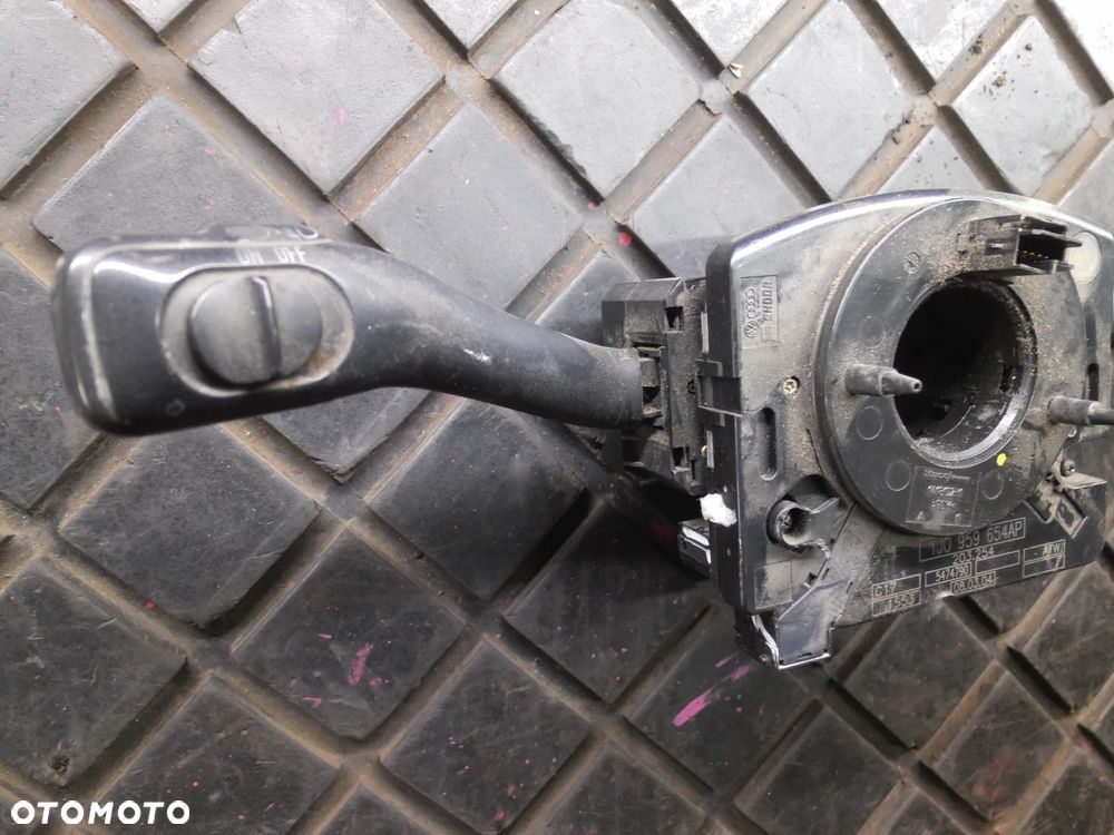 PAJĄK PRZEŁĄCZNIK ZESPOLONY VW PASSAT B5 1J0959654AP POSIADAM 2 SZ - 4