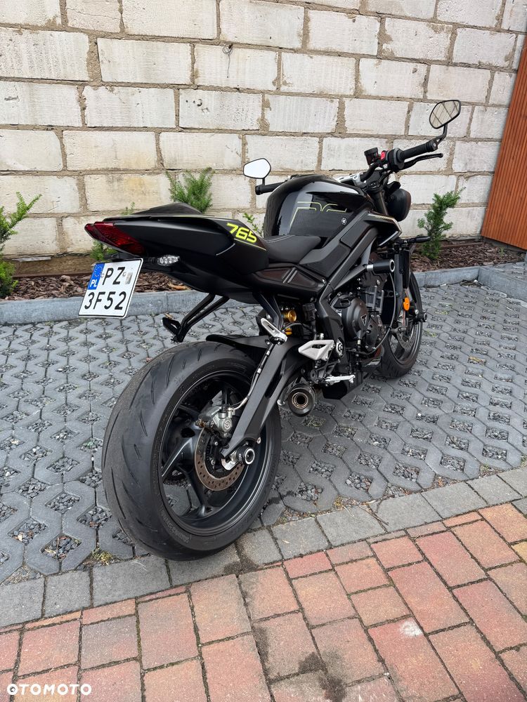 Triumph Street Triple - 40