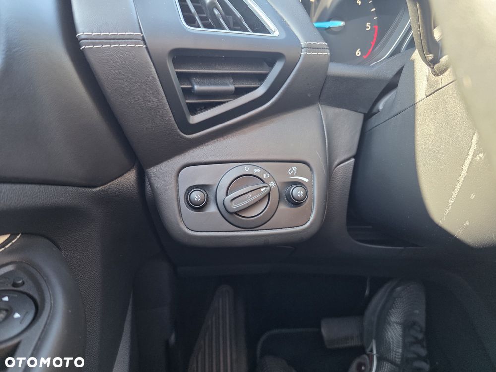 Ford Kuga 2.0 TDCi 4x4 Vignale - 31