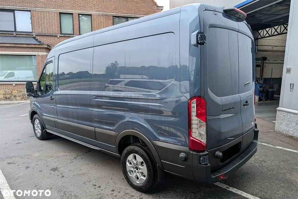 Ford Transit L3H2 Limited 350 A8 2.0 165KM - 7