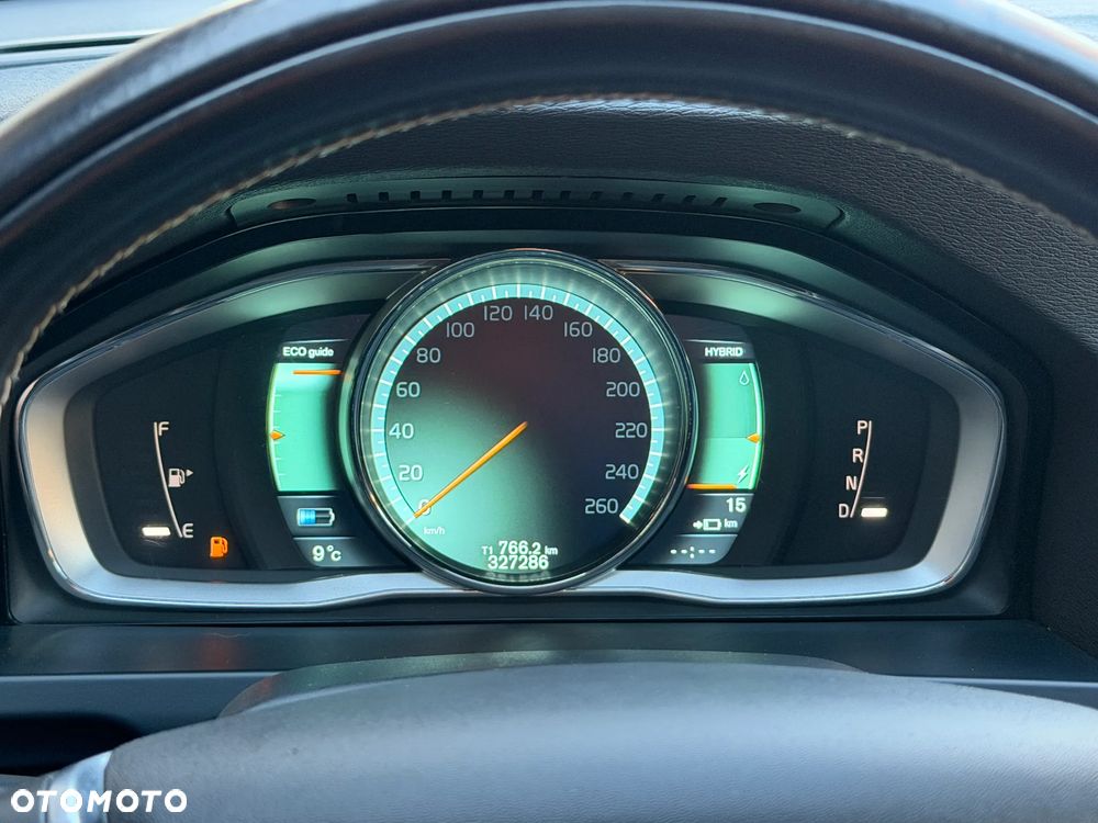 Volvo V60 D6 Plug-In-Hybrid AWD Geartronic Summum - 16
