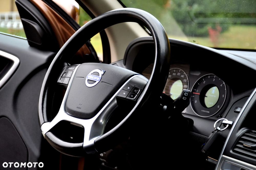 Volvo XC 60 2.4D Momentum - 27