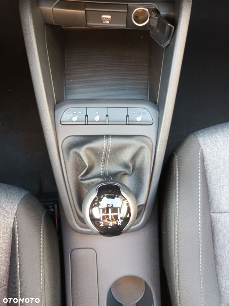 Kia Stonic - 15