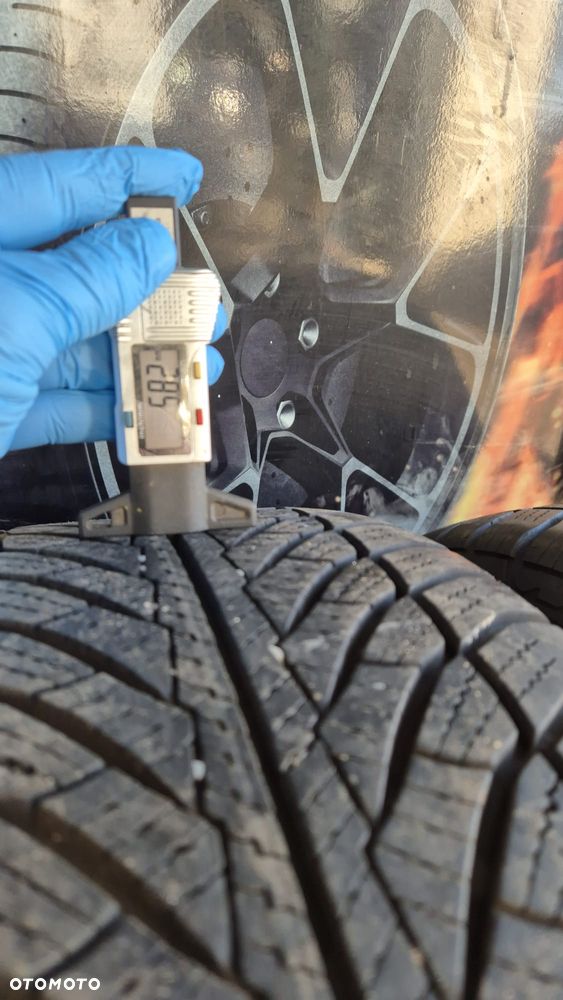 Koła zimowe BMW 225/55 R17 Goodyear - 5
