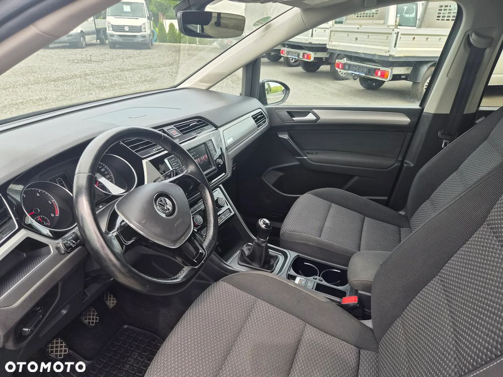 Volkswagen Touran 1.6 TDI BMT Comfortline - 12