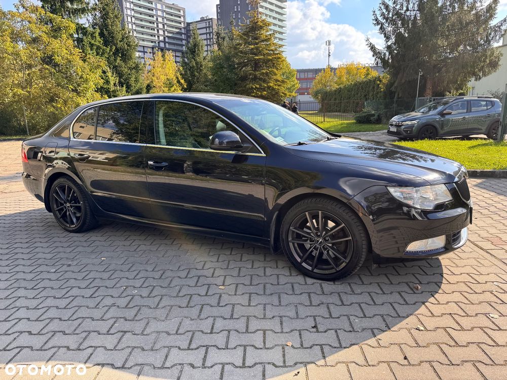 Skoda Superb 2.0 TDI Comfort DSG - 14