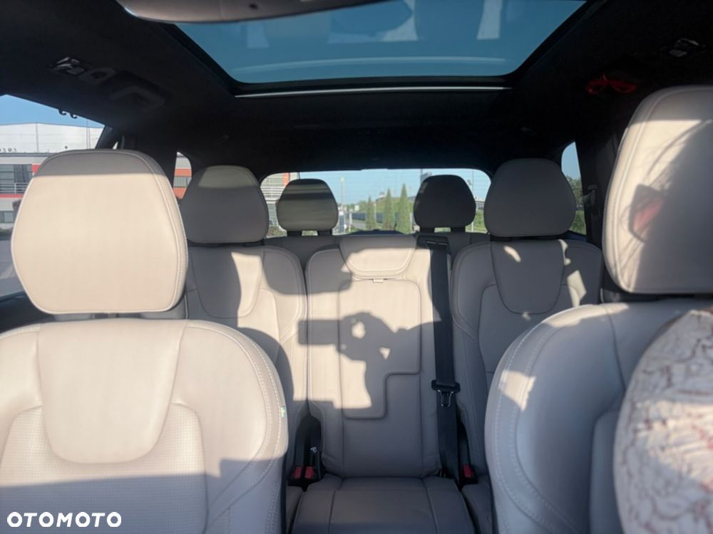 Volvo XC 90 - 21