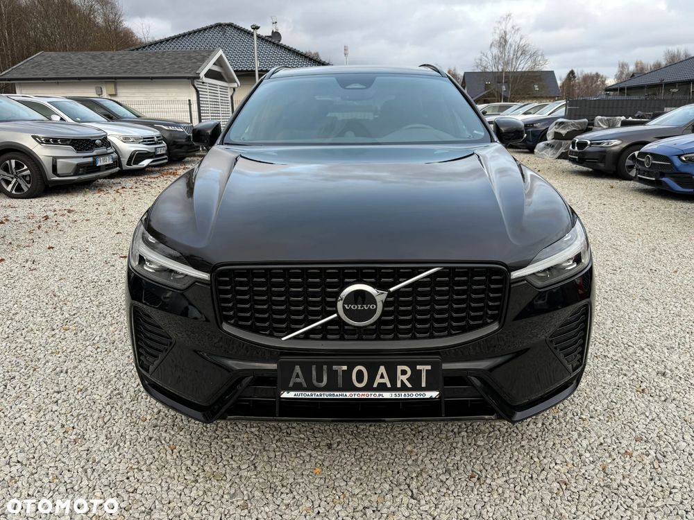Volvo XC 60 B4 D AWD Ultimate Dark - 2
