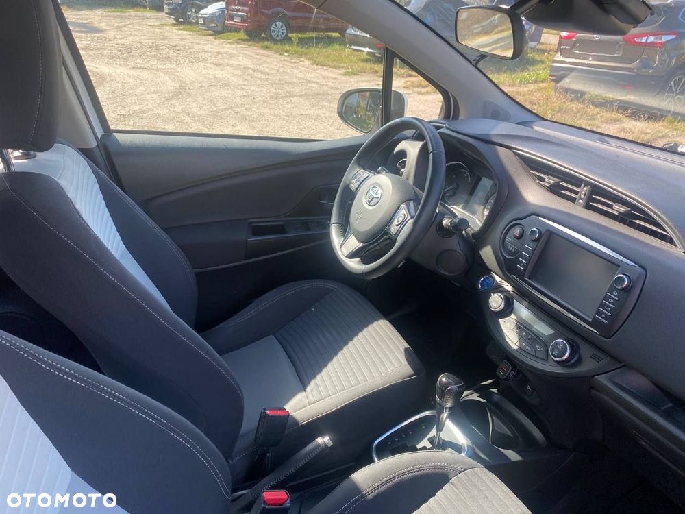 Toyota Yaris - 8
