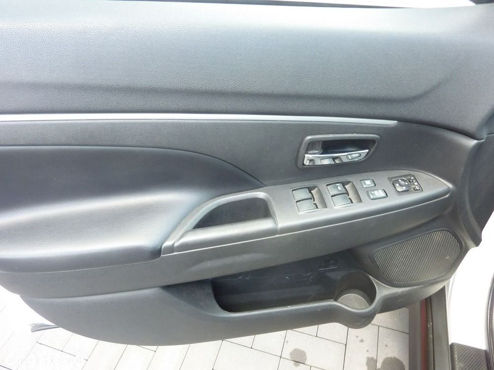 Mitsubishi ASX - 30