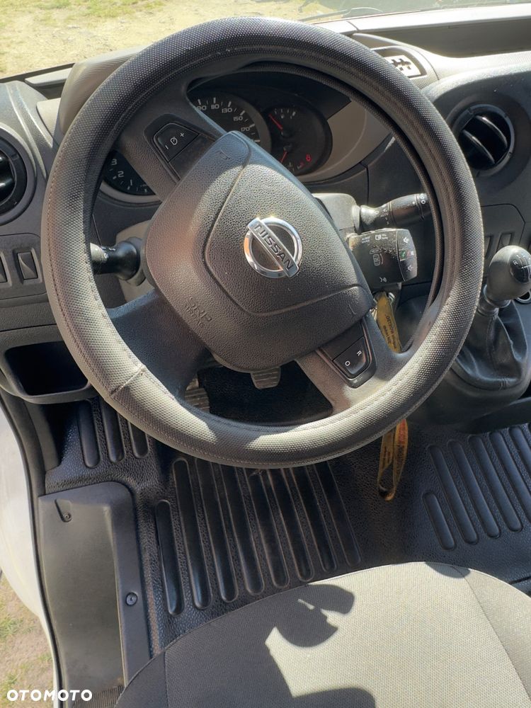 Nissan NV400 - 17