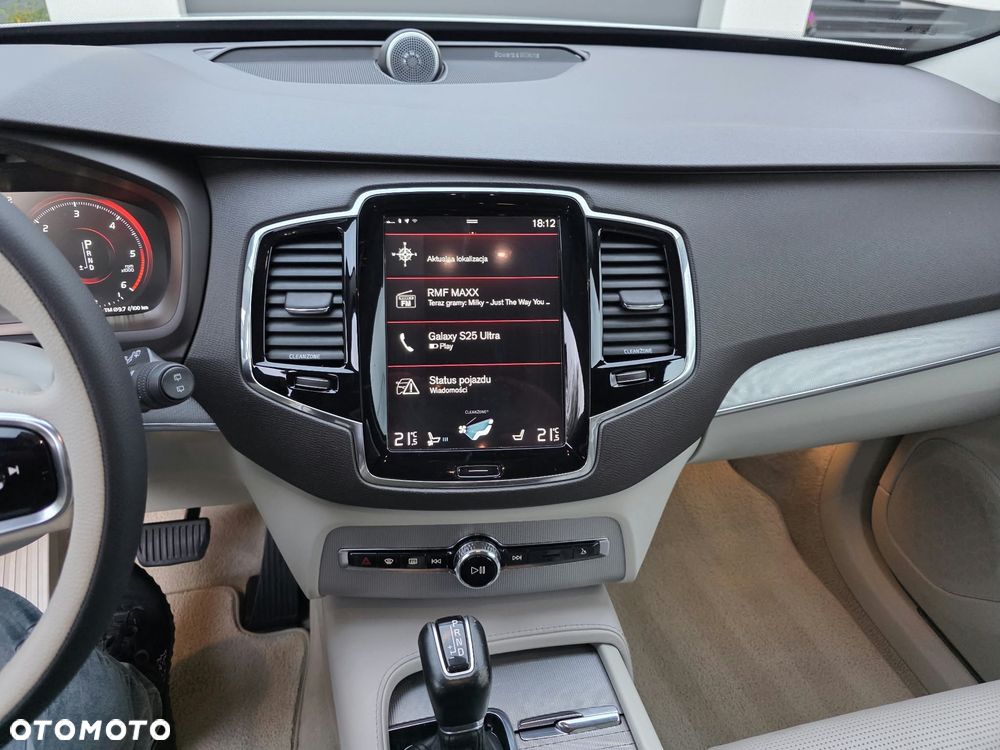 Volvo XC 90 - 25