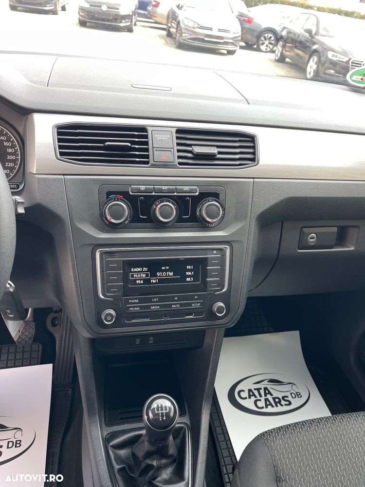 Volkswagen Caddy Maxi - 32