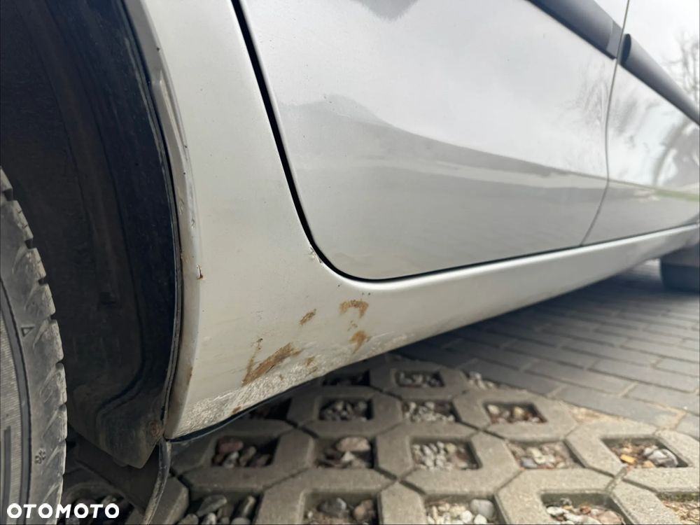 Toyota Yaris 1.3 Luna A/C - 26