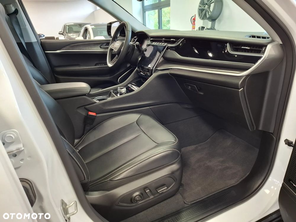 Jeep Grand Cherokee - 7