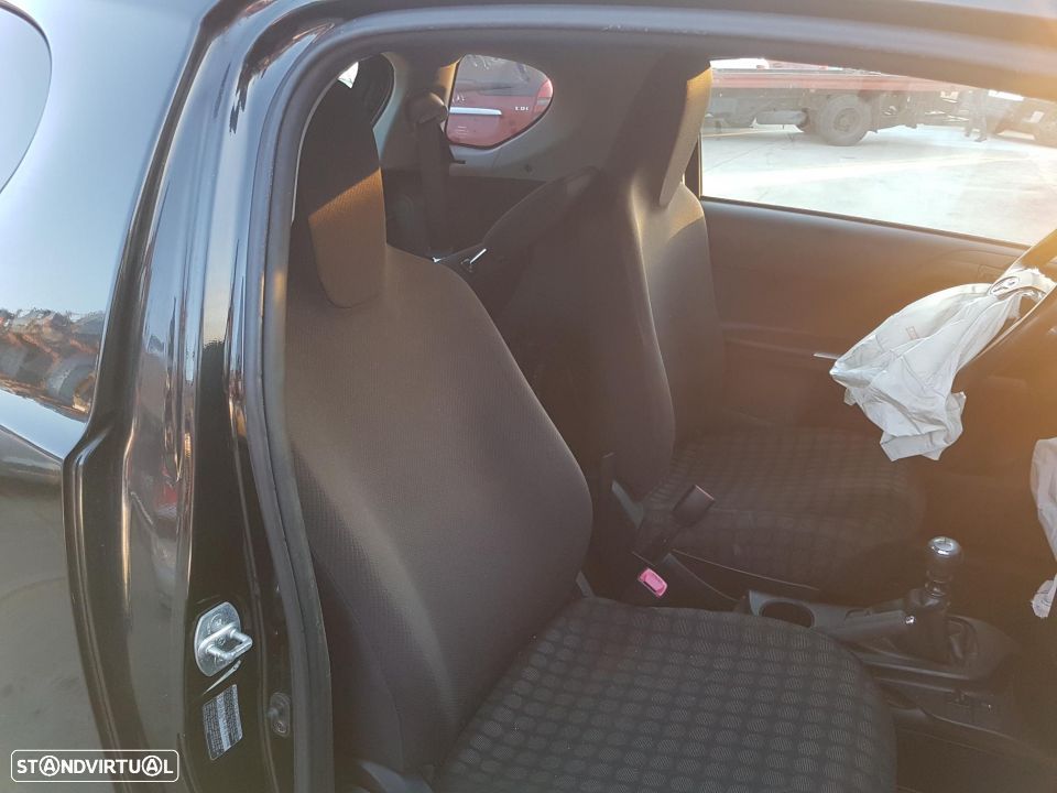 Toyota Iq D4d para peças - 3