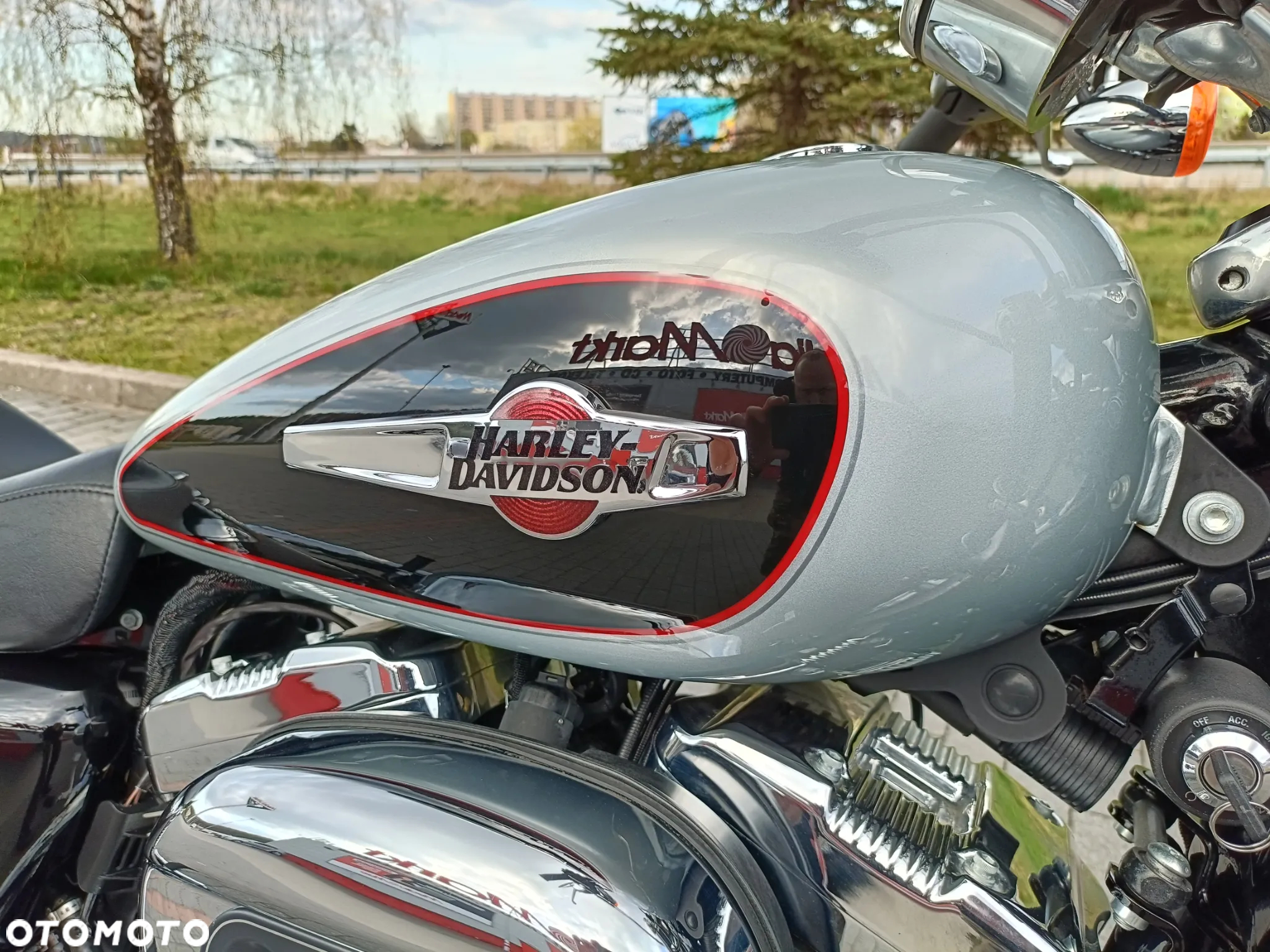 Harley-Davidson Sportster Custom 1200C - 8