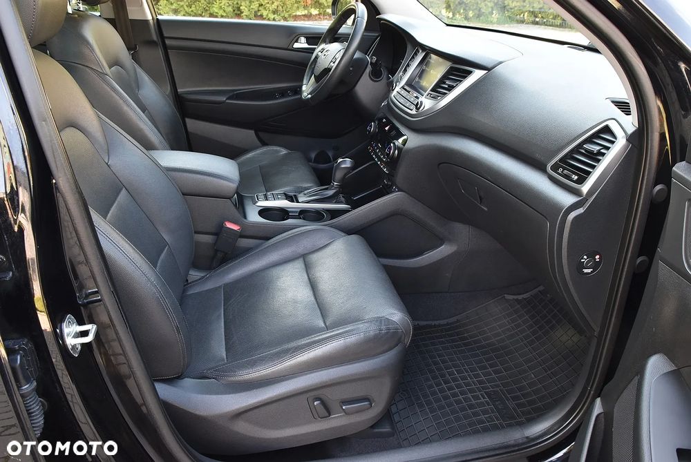 Hyundai Tucson 2.0 CRDI 4WD Automatik Premium - 40