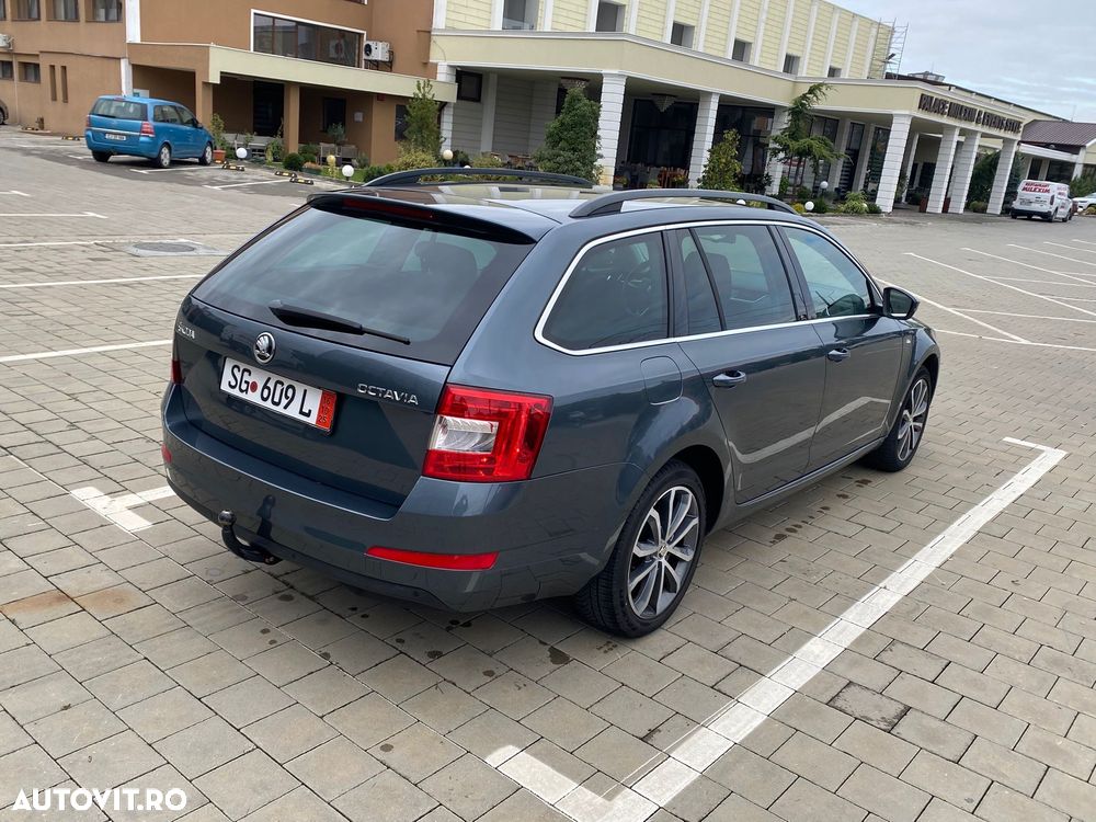 Skoda Octavia 2.0 TDI Premium Edition - 9