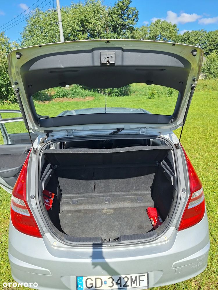Hyundai i30 1.4 Base - 24