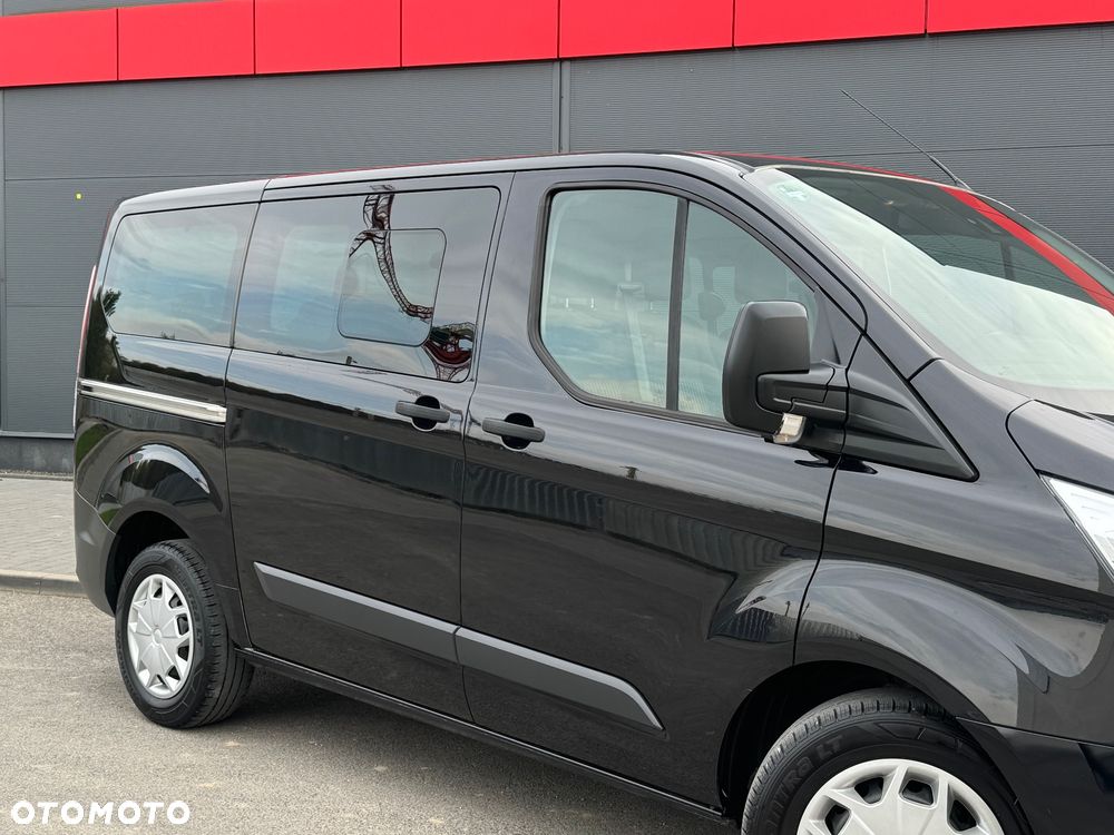 Ford Tourneo Custom - 16