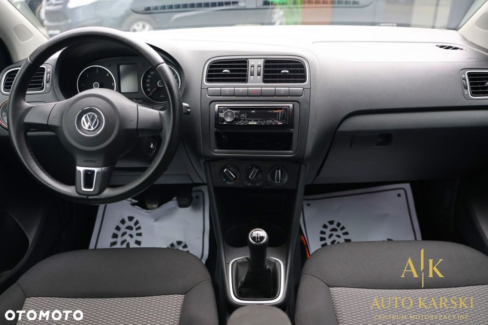 Volkswagen Polo - 36