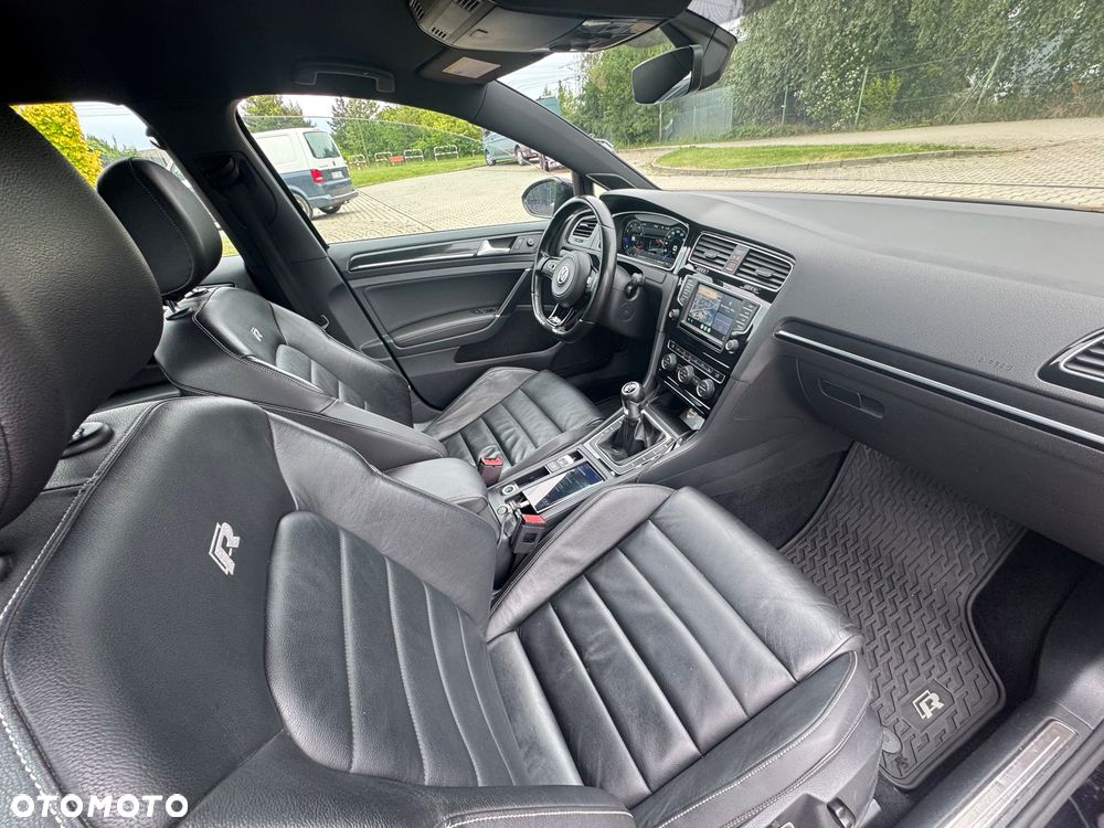 Volkswagen Golf - 13