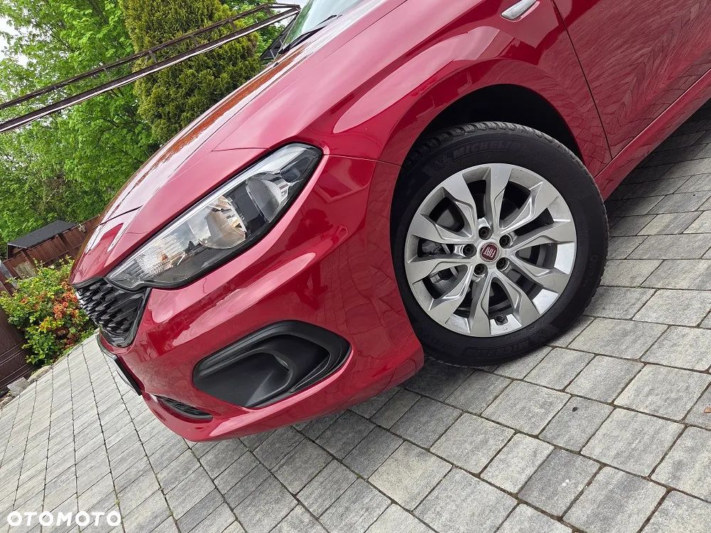 Fiat Tipo 1.4 16v Lounge EU6d - 28