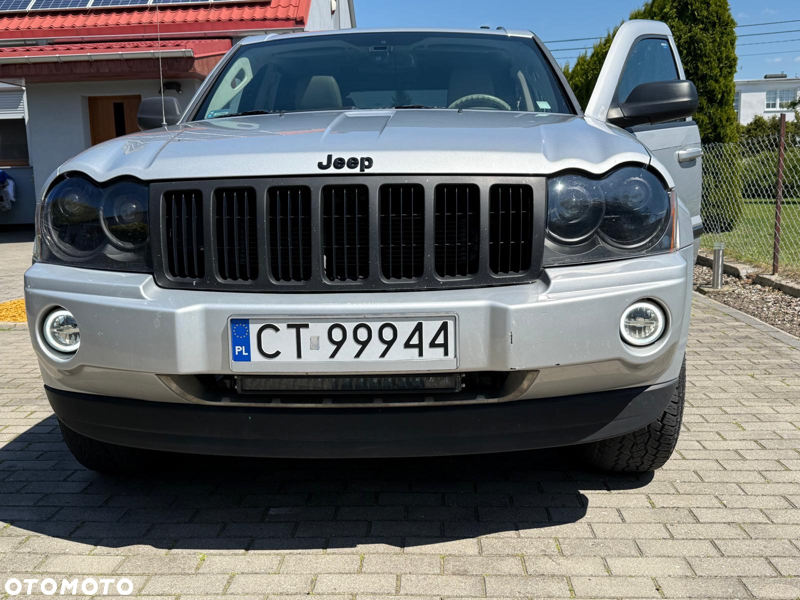 Jeep Grand Cherokee - 11