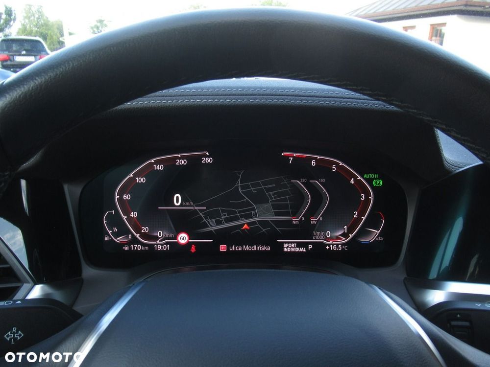 BMW Seria 3 320i Luxury Line - 28