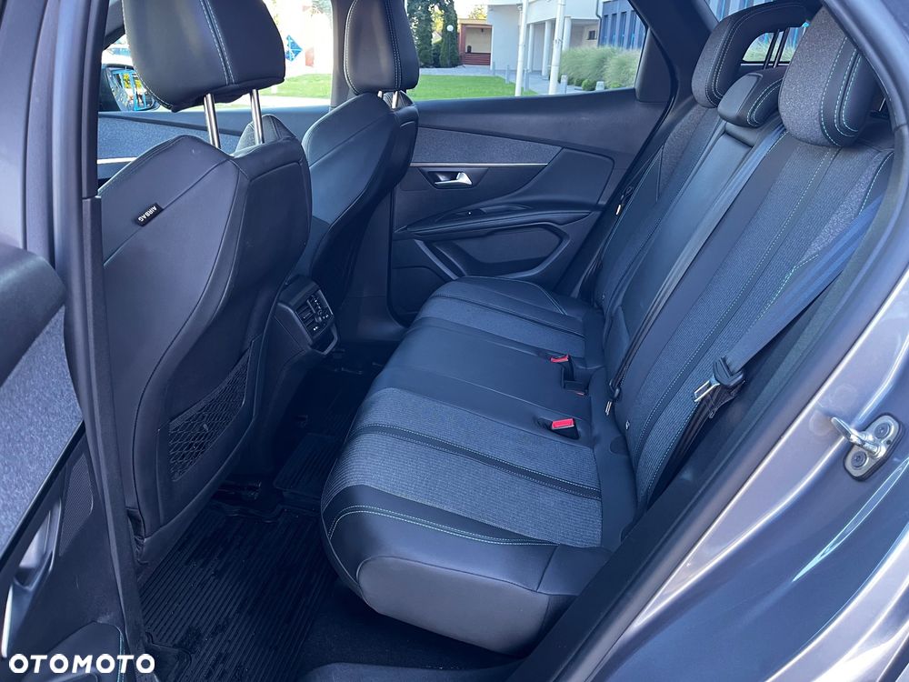 Peugeot 3008 1.5 BlueHDi Allure Pack S&S EAT8 - 19