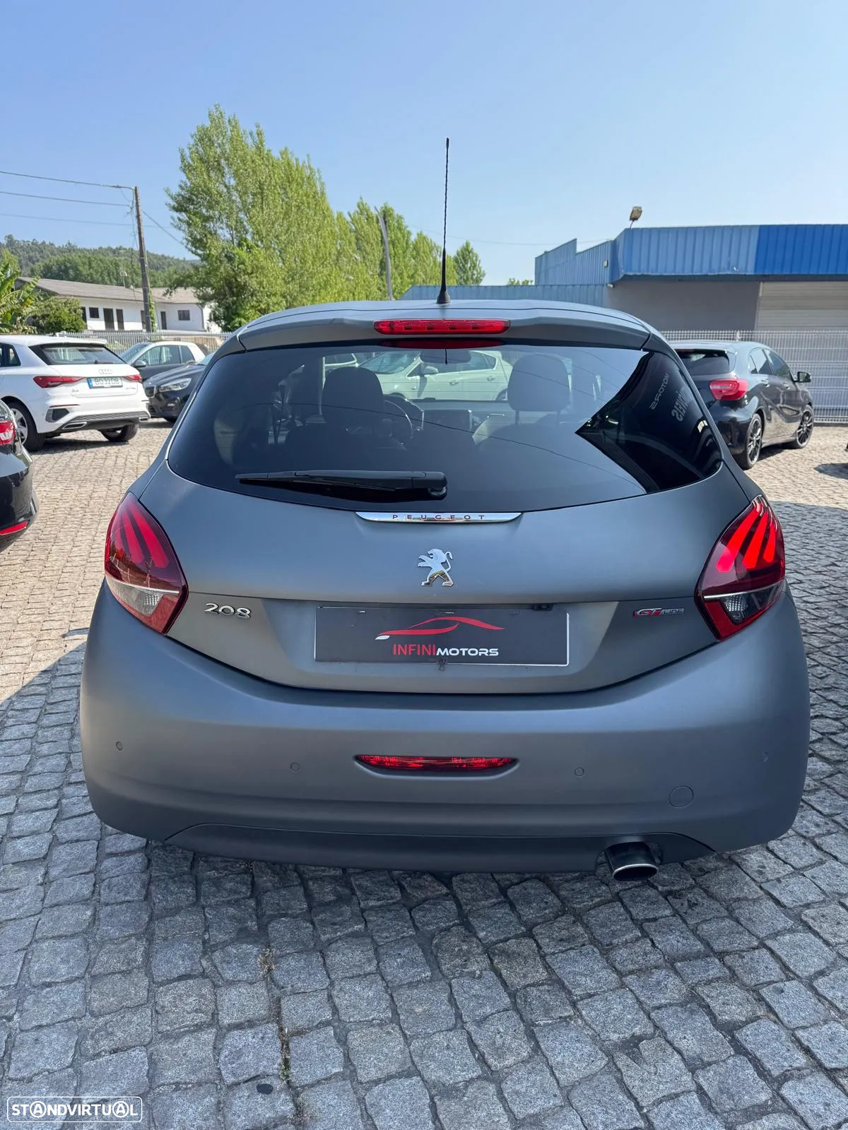 Peugeot 208 1.2 PureTech GT Line - 4