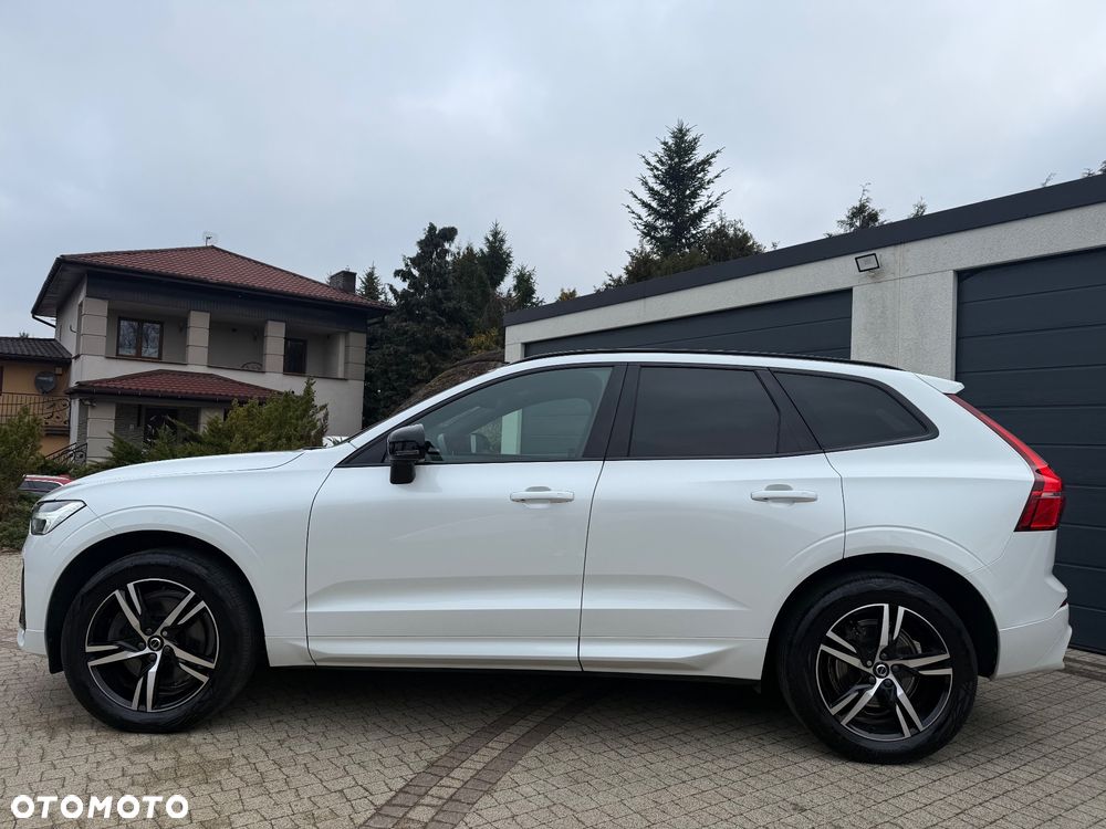 Volvo XC 60 B4 D AWD Plus Dark - 4