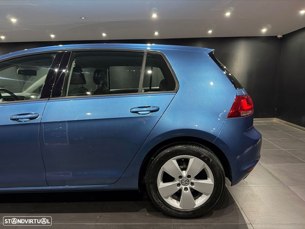 VW Golf 1.6 TDI Confortline - 5