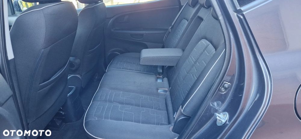 Kia Venga 1.4 Business Line - 26