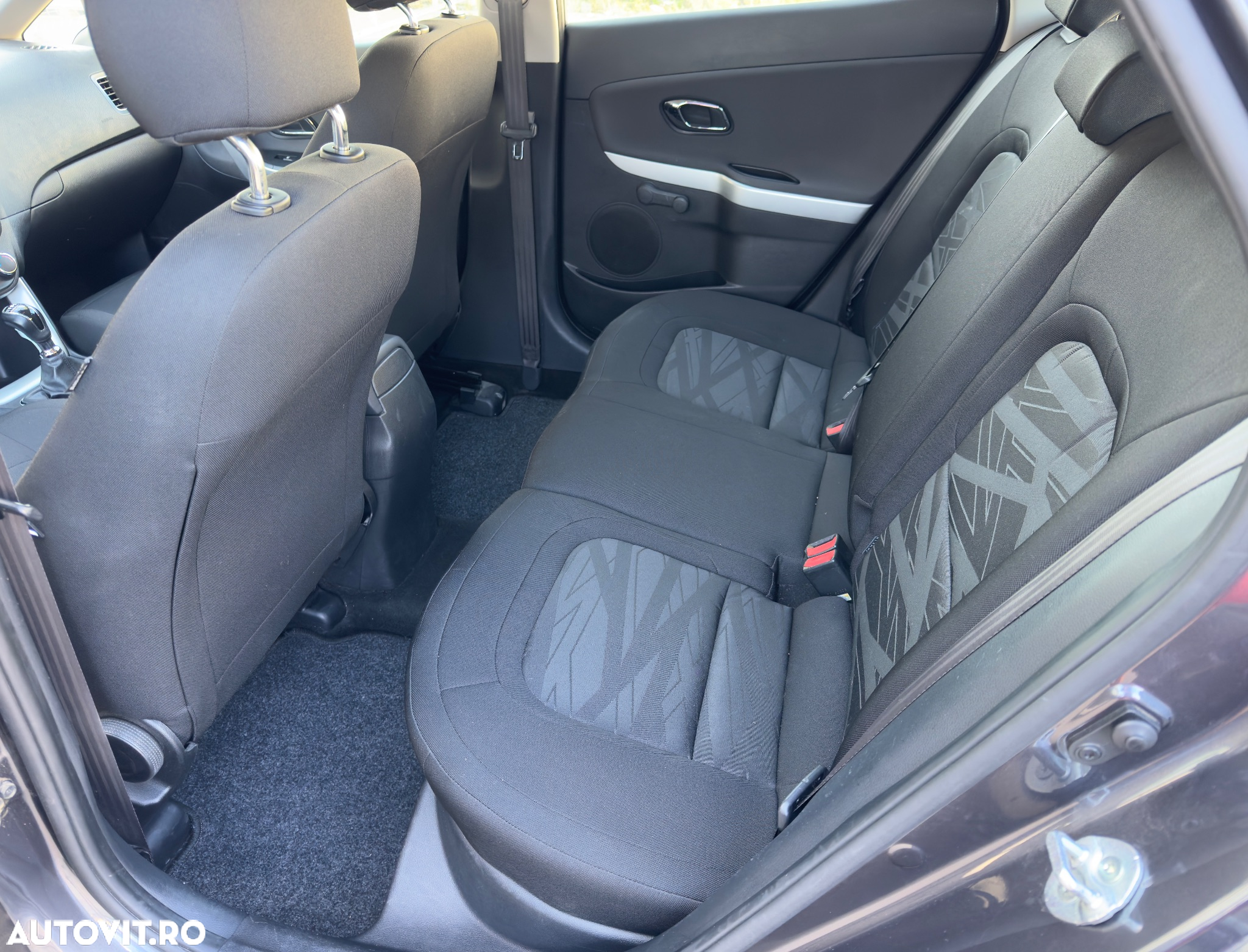 Kia Ceed 1.4 CRDi 90 Vision - 8