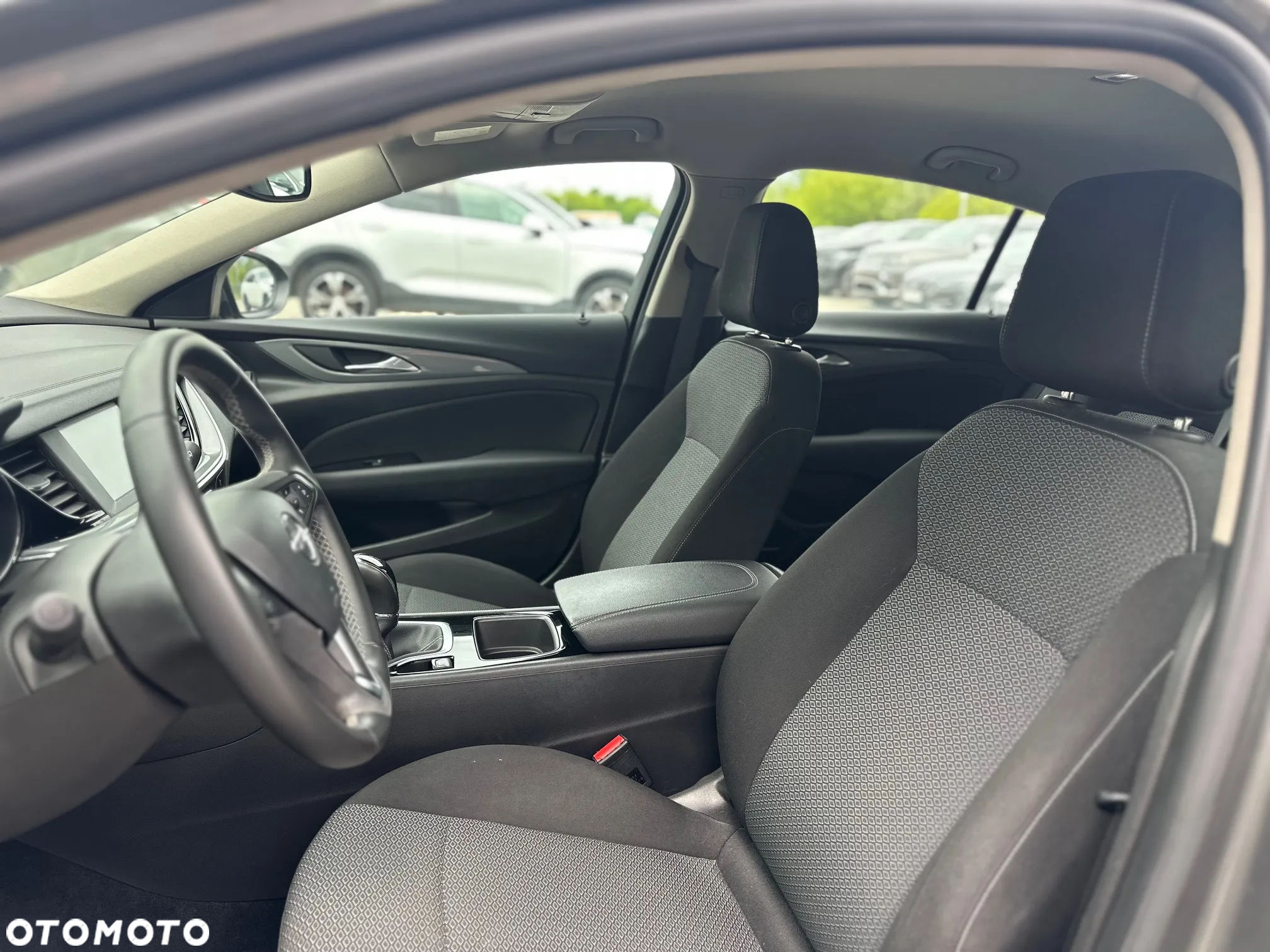 Opel Insignia - 17
