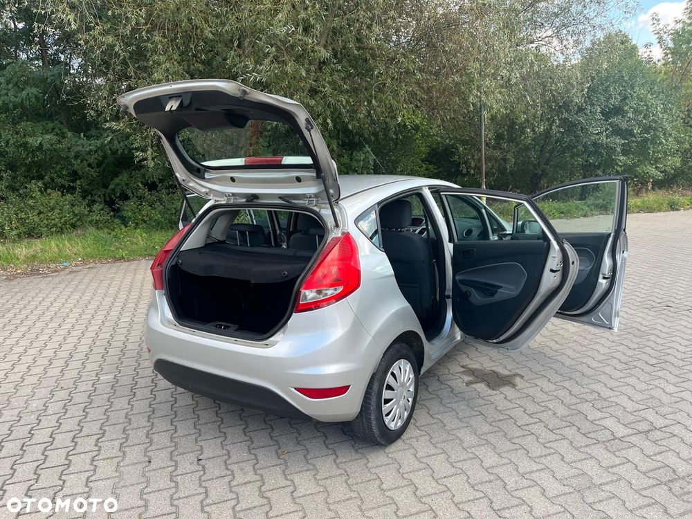 Ford Fiesta - 20