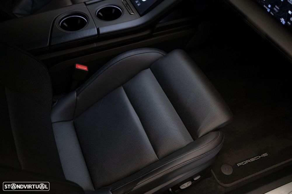 Porsche Taycan 4S Bateria Performance Plus - 37