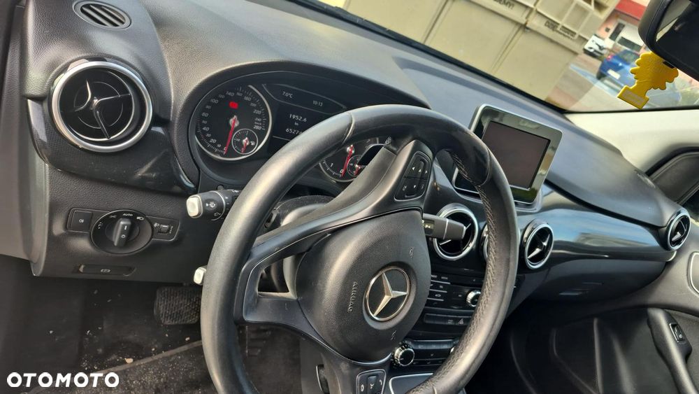 Mercedes-Benz Klasa B 160 7G-DCT Edition - 25