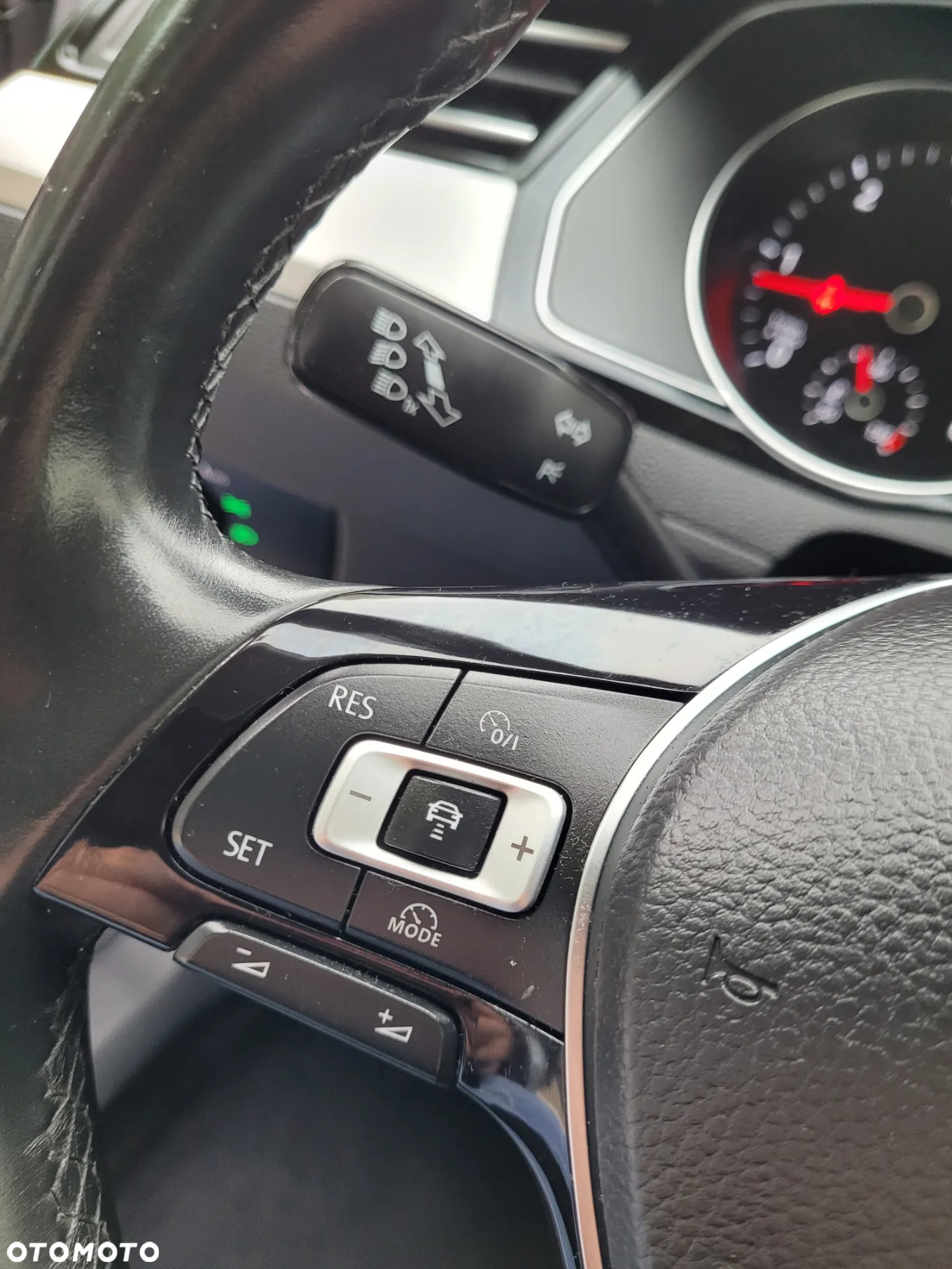 Volkswagen Passat 2.0 TDI BMT Comfortline - 23