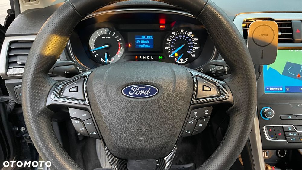 Ford Fusion - 7